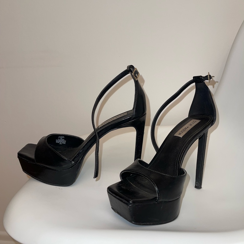 Steve Madden Platform heel